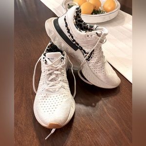 Women’s Nike size 9 React Infinity 2 Flyknit running shoes (leopard)